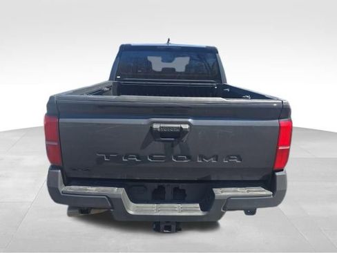 Used 2025 Toyota Tacoma TRD Sport image 4