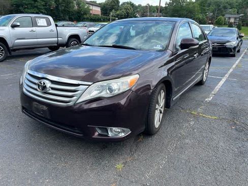 Used 2011 Toyota Avalon Limited FWD image 1