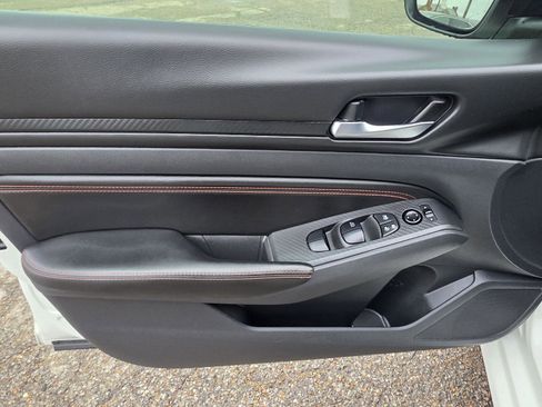 Used 2022 Nissan Altima 2.5 SR w/ Midnight Edition Package image 35