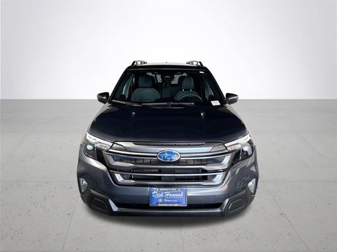 Certified 2025 Subaru Forester Premium image 3