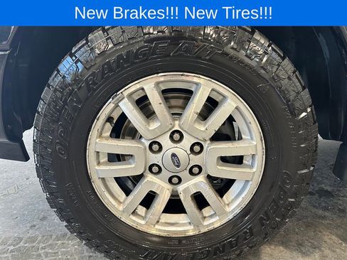 Used 2011 Ford Expedition EL XLT AWD/4WD image 10