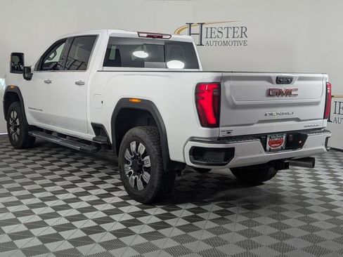 Used 2025 GMC Sierra 2500 Denali AWD/4WD image 5