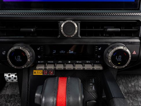 Used 2025 Toyota Tacoma TRD Pro image 26