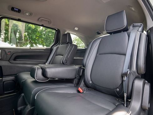 Used 2024 Honda Odyssey Elite image 43