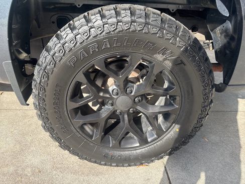 Used 2021 Chevrolet Silverado 1500 RST w/ Z71 Off-Road Package AWD/4WD image 24