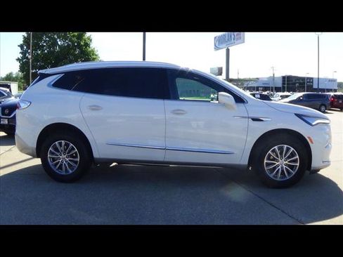 Used 2024 Buick Enclave Premium image 5