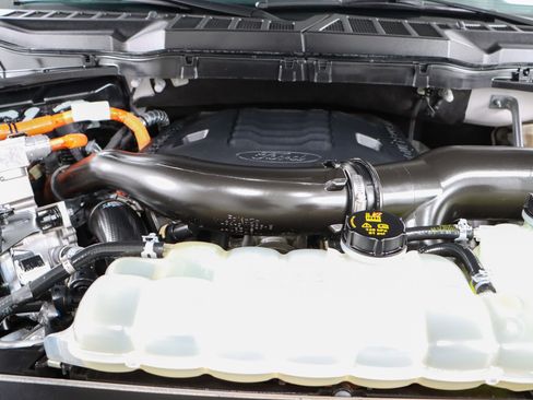 Used 2023 Ford F150 Lariat image 31