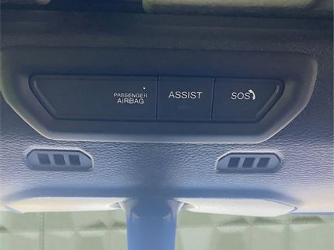 Certified 2022 Jeep Gladiator Sport image 17