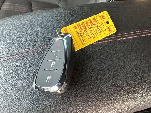Used 2022 Chevrolet Equinox RS w/ LPO, Floor Liner Package AWD/4WD image 8