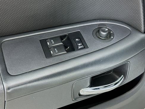 Used 2012 Dodge Challenger R/T image 15