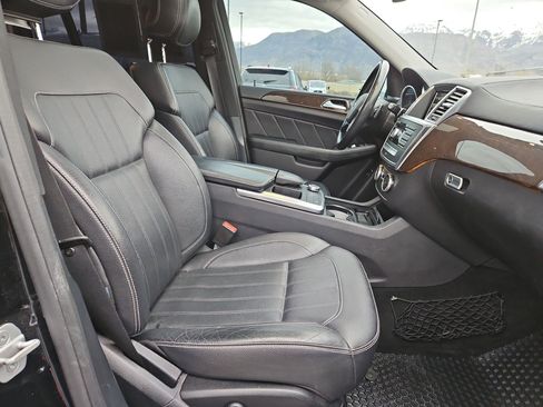 Used 2015 Mercedes-Benz GL 450 GL 450 image 34