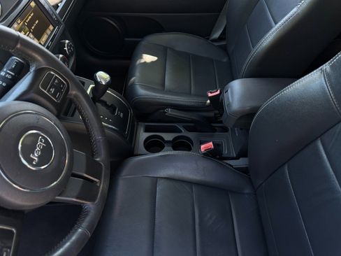Used 2015 Jeep Patriot High Altitude image 25