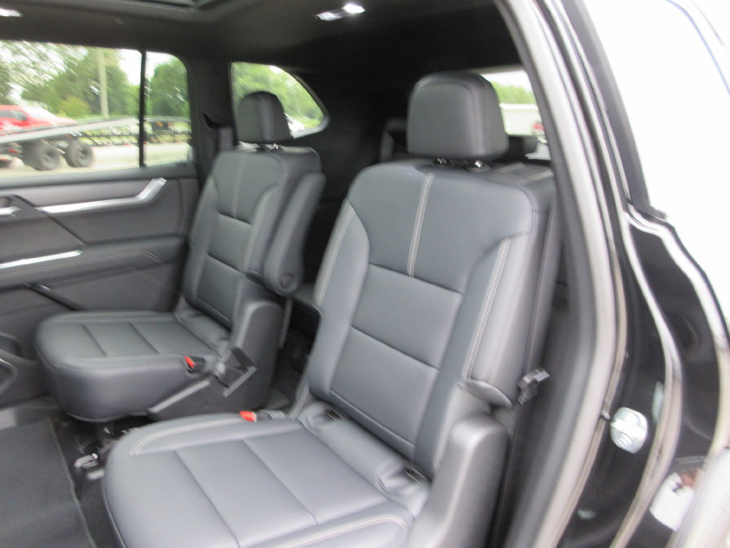 New 2027 GMC Acadia Elevation w/ Super Cruise Package AWD/4WD image 10