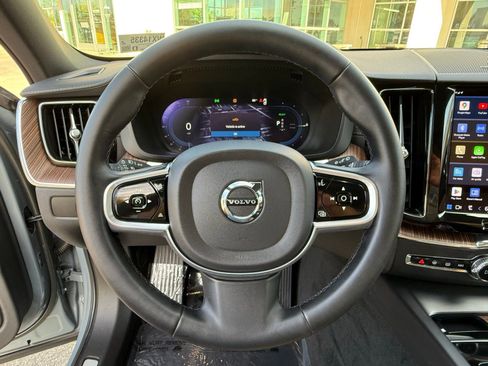 Used 2023 Volvo XC60 T8 Ultimate image 23