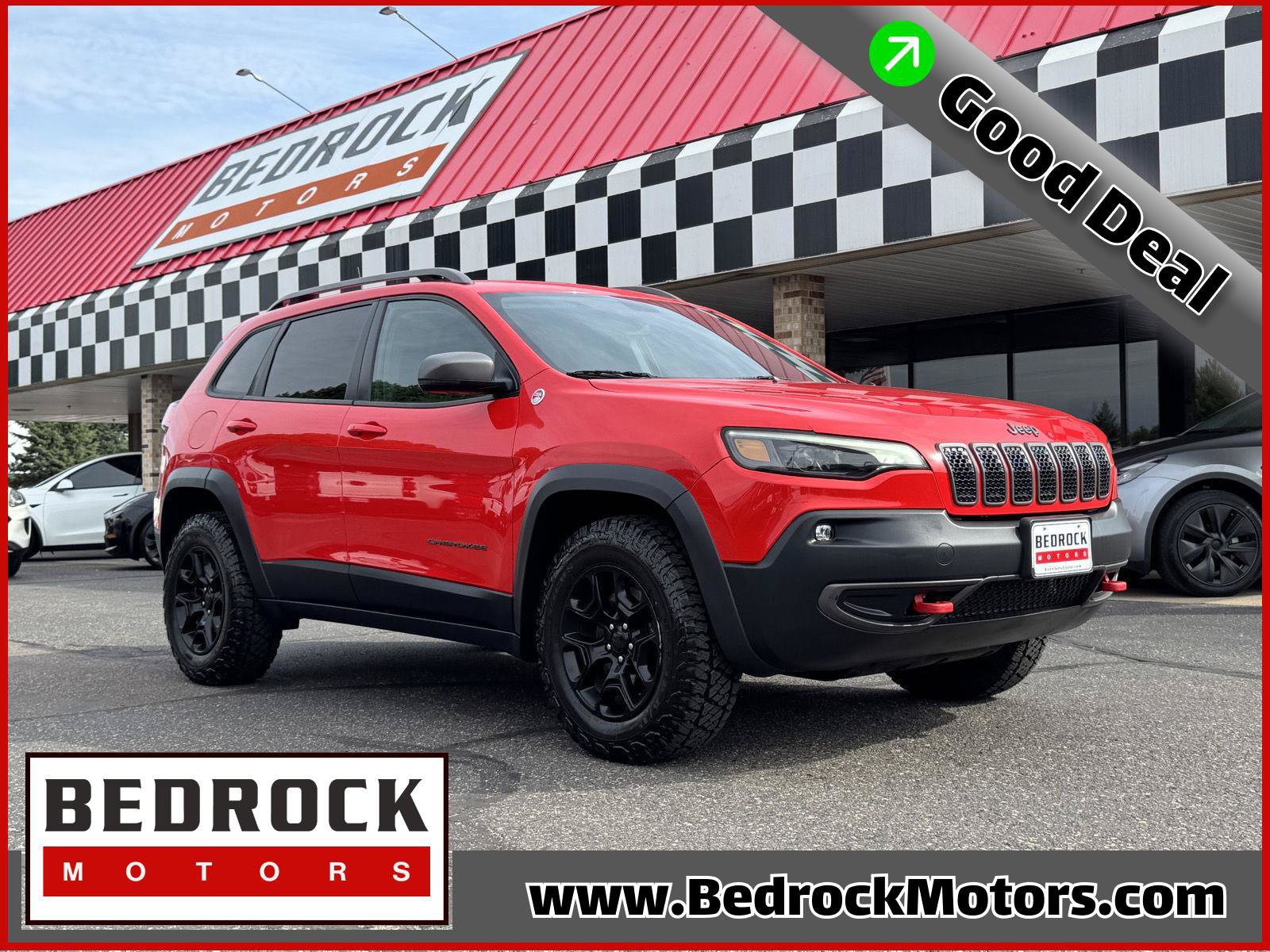 Used 2019 Jeep Cherokee Trailhawk w/ Cold Weather Group AWD/4WD image 1