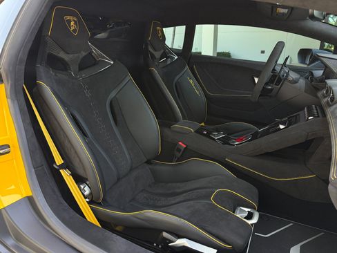 Used 2023 Lamborghini Huracan Sterrato AWD/4WD image 45