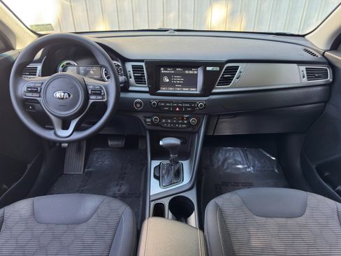 Used 2019 Kia Niro LX FWD image 11