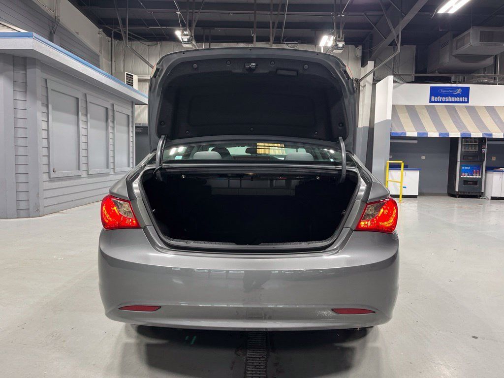 Used 2013 Hyundai Sonata GLS w/ Popular Equipment Pkg FWD image 9