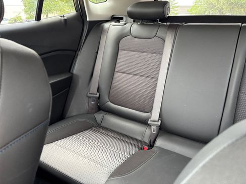 Used 2025 Chevrolet Trax LT image 39