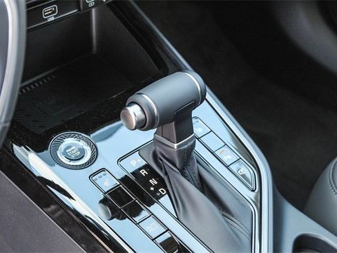 New 2025 Kia Niro EX image 21