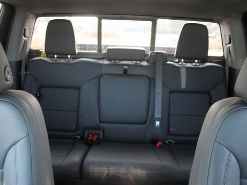 New 2026 GMC Sierra 1500 SLT w/ SLT Premium Plus Package image 17