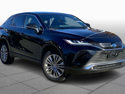 Used 2022 Toyota Venza Limited image 2