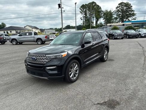Used 2023 Ford Explorer Limited w/ Equipment Group 301A AWD/4WD image 56