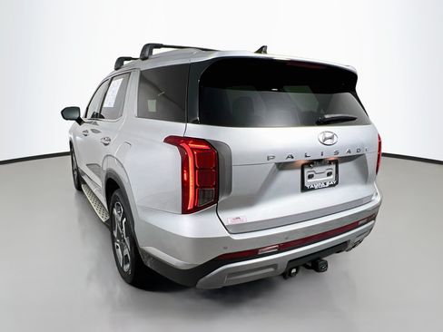 Used 2025 Hyundai Palisade SEL FWD image 8