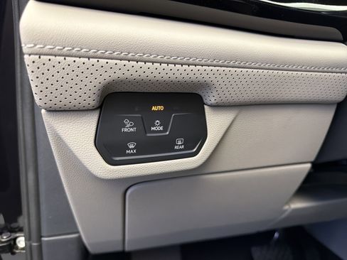 New 2026 Volkswagen Atlas SE image 15