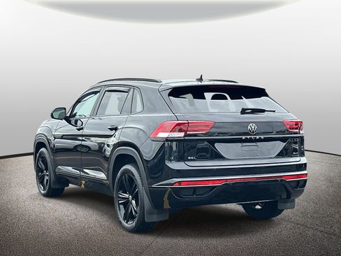 Used 2023 Volkswagen Atlas Cross Sport SEL R-Line AWD/4WD image 4