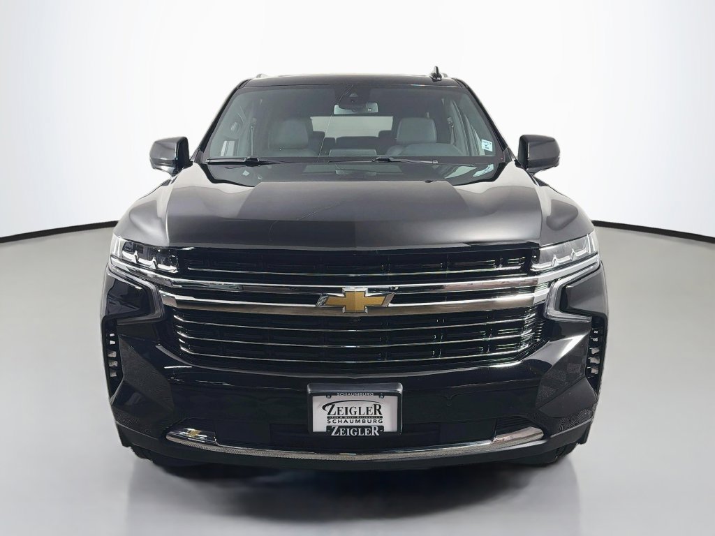 Used 2024 Chevrolet Suburban LT w/ LT Signature Plus Package AWD/4WD image 2