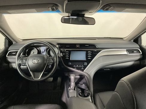 Used 2018 Toyota Camry SE FWD image 21