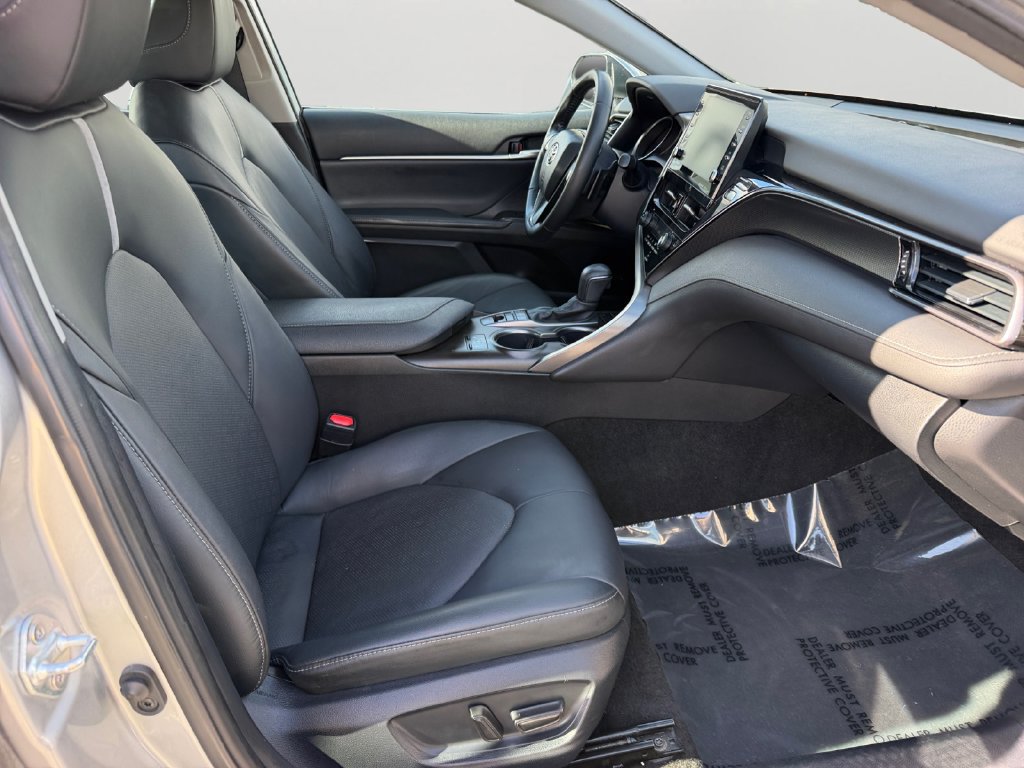Used 2023 Toyota Camry XSE FWD image 8