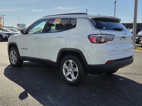 Certified 2024 Jeep Compass Latitude image 6