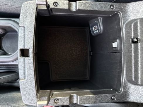 Used 2024 Jeep Wrangler Sport S image 25