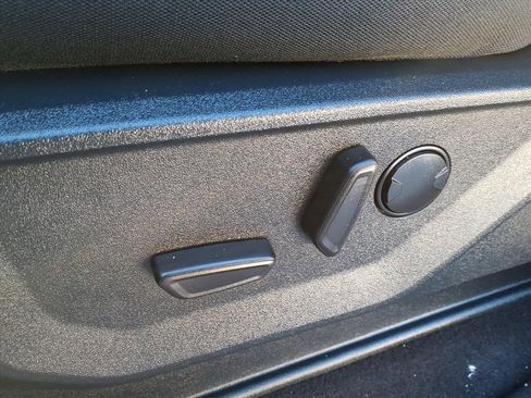 Used 2023 Ford F150 XLT w/ Equipment Group 302A High image 15