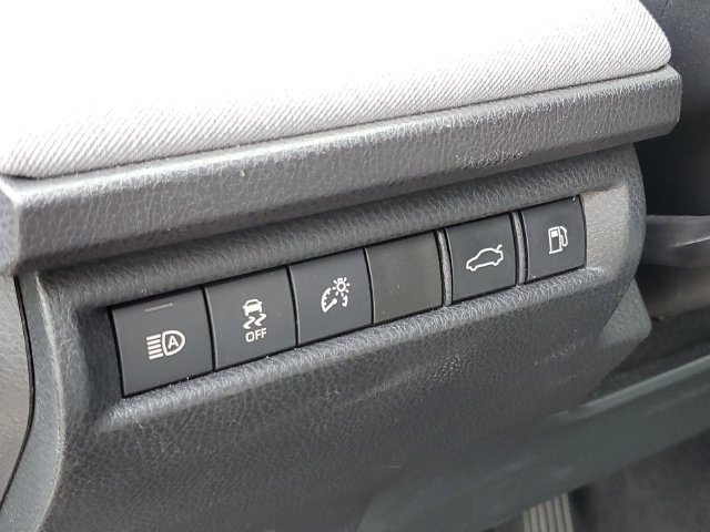 Used 2025 Toyota Camry LE FWD image 7