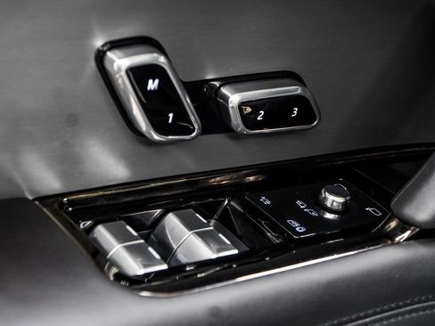 Used 2024 Land Rover Range Rover Sport SE image 42