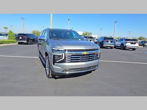 New 2026 Chevrolet Suburban Premier image 28