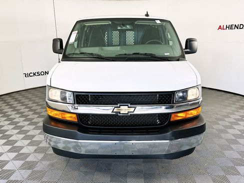 Used 2024 Chevrolet Express 2500 w/ Driver Convenience Package image 8
