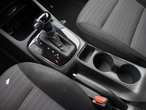 Used 2017 Kia Forte S image 15