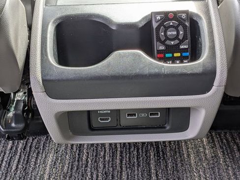 Used 2023 Honda Odyssey Touring image 32