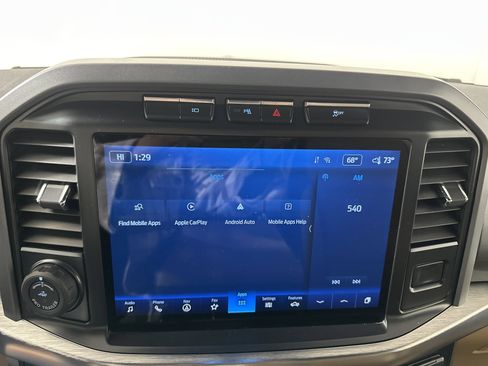 Used 2022 Ford F150 Lariat w/ Trailer Tow Package image 16