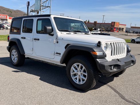 Used 2023 Jeep Wrangler Unlimited Sport AWD/4WD image 8