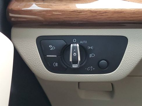 Used 2024 Audi Q5 2.0T Premium image 33