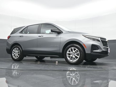 Used 2024 Chevrolet Equinox LS image 23