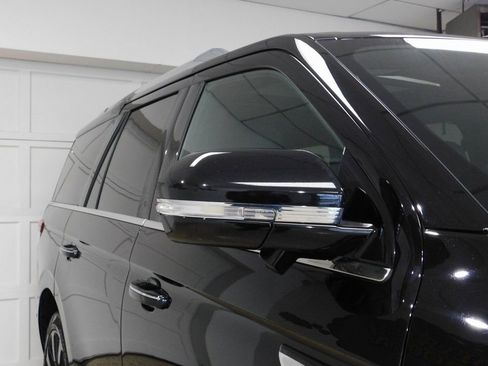 Used 2024 Lincoln Navigator Reserve w/ Equipment Group 201A image 10