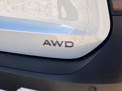 New 2026 Nissan Kicks SV w/ SV Premium Package image 8