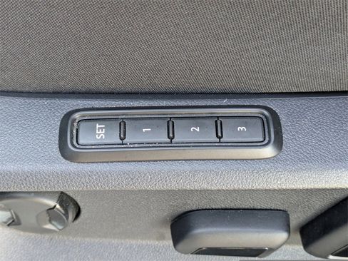 Certified 2023 Volkswagen Atlas SEL image 30