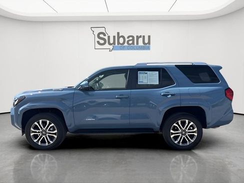 Used 2025 Toyota 4Runner Limited AWD/4WD image 4